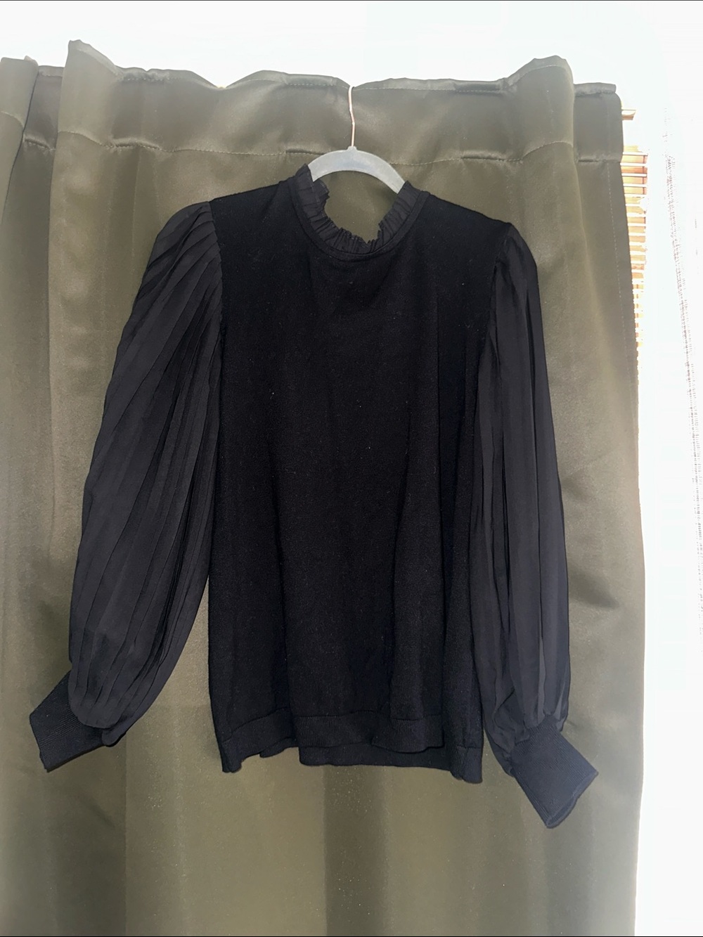 Adrianna Papell Black Pleated Puff Sleeve Knit Top
